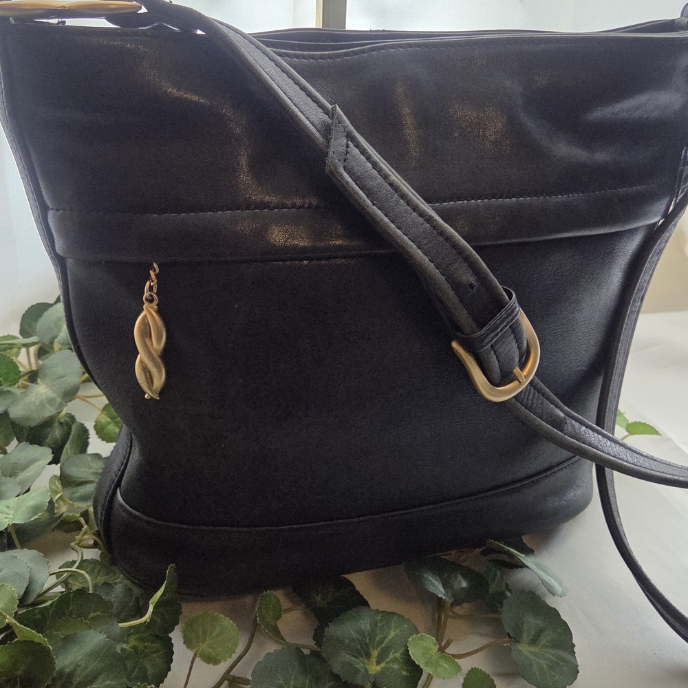 Jeanne Benét Vintage Genuine Leather Black Shoulder Bag Gold Hardware Crossbody